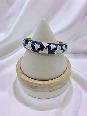 Blue Butterfly Enamel Hinged Bangle Bracelet Gold Tone White Butterfly Motif